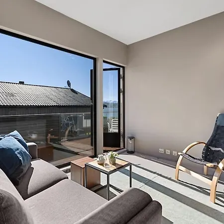 Seaview W/terrace&parking Lejlighed