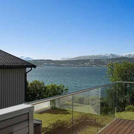 Seaview W/terrace&parking Apartment Tromso